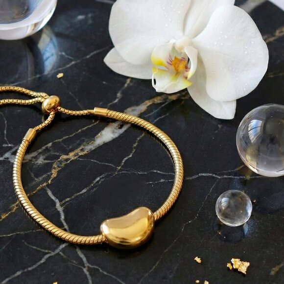 18K Gold Plated Stainless Steel Adjustable Bracelet With Smooth Bean Charm - Picture 5 of 9